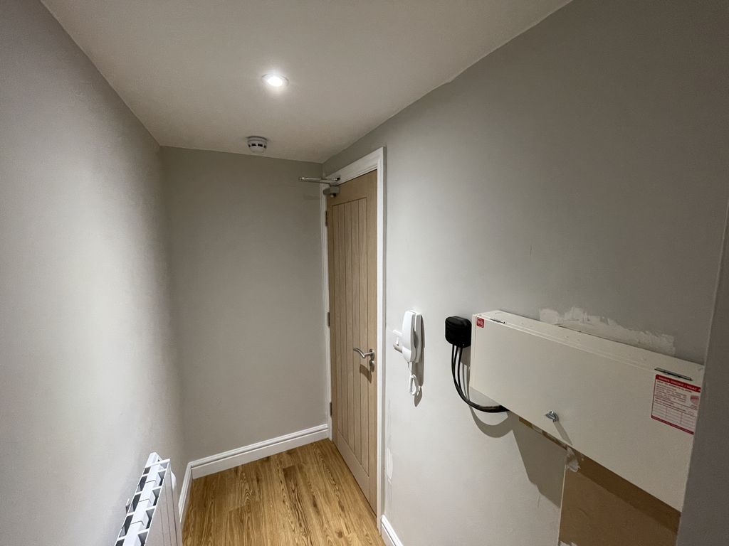 Property photo 3 of 9 Gallery