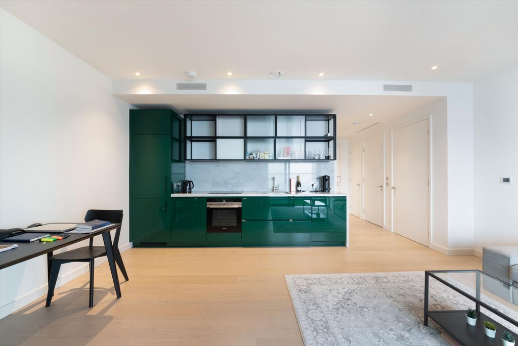 Property photo 2 of 14 Image