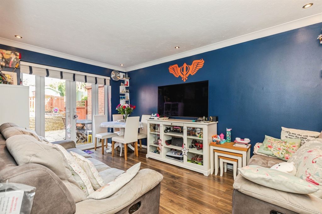 Property photo 2 of 16