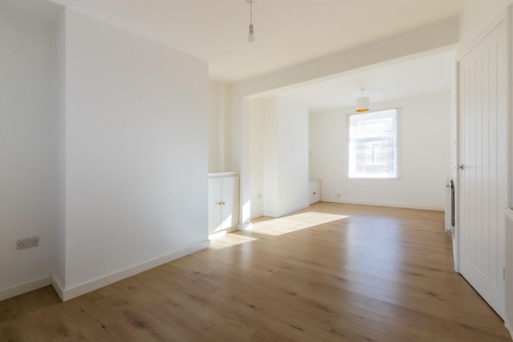 Property photo 2 of 12 30 (7 Of 15).Jpg