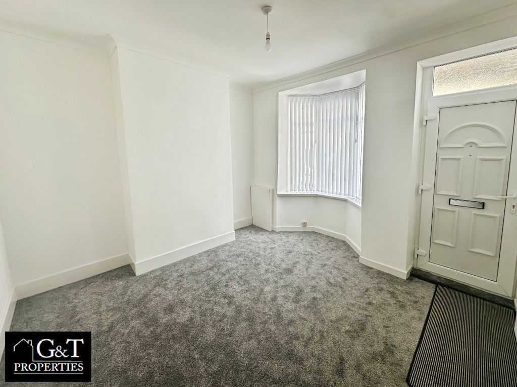 Property photo 2 of 17 Front Reception Room
