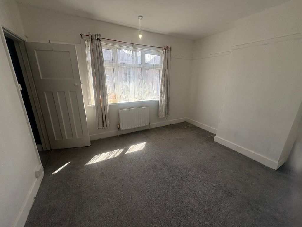 Property photo 3 of 7 Img_4988
