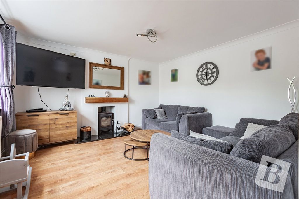 Property photo 3 of 22 Living Room