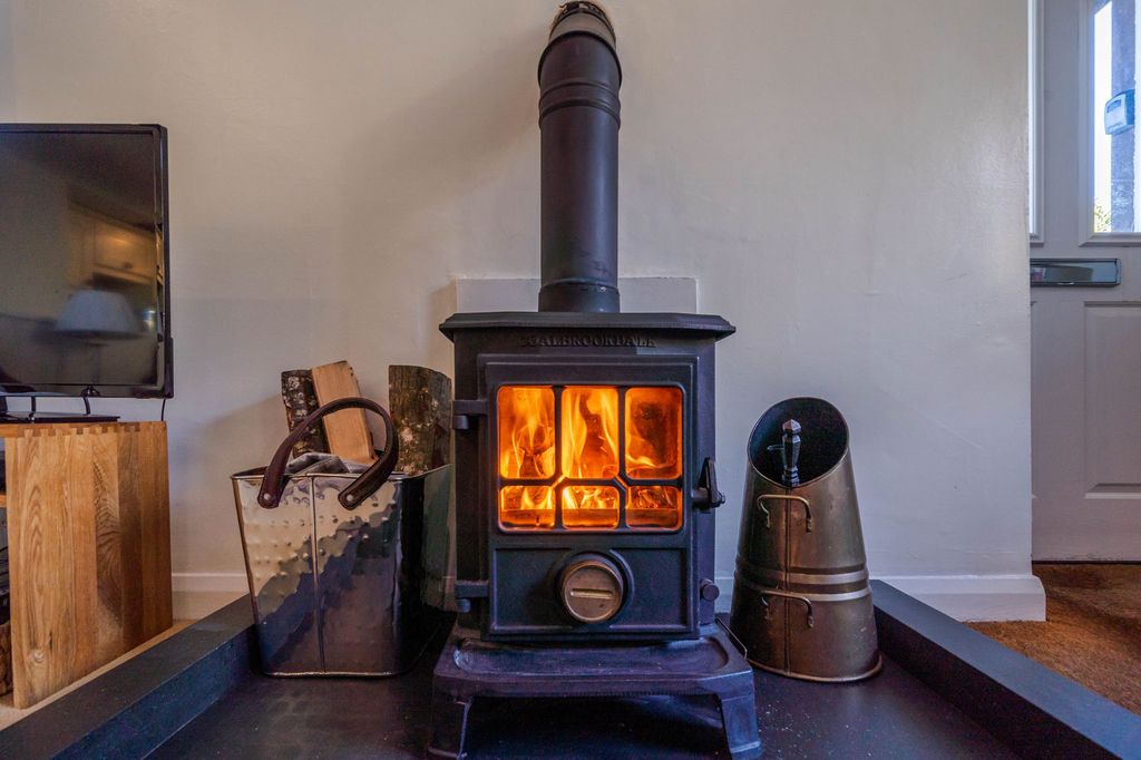 Property photo 3 of 22