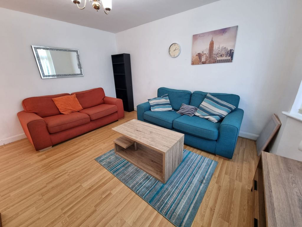 Property photo 1 of 12 Pickmere Avenue