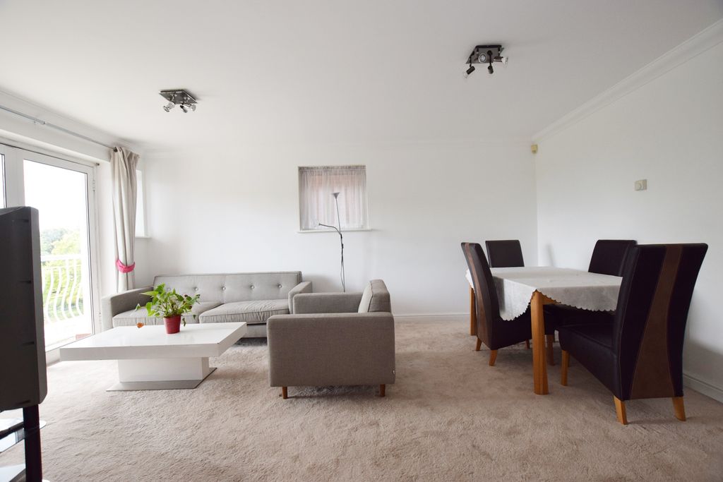Property photo 2 of 4