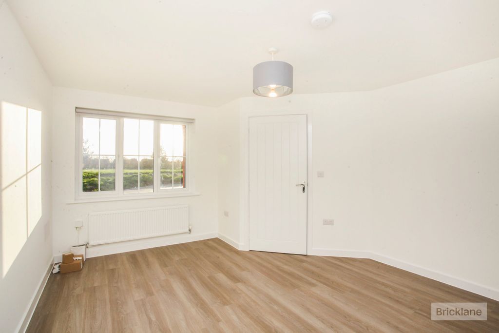 Property photo 3 of 14 Image