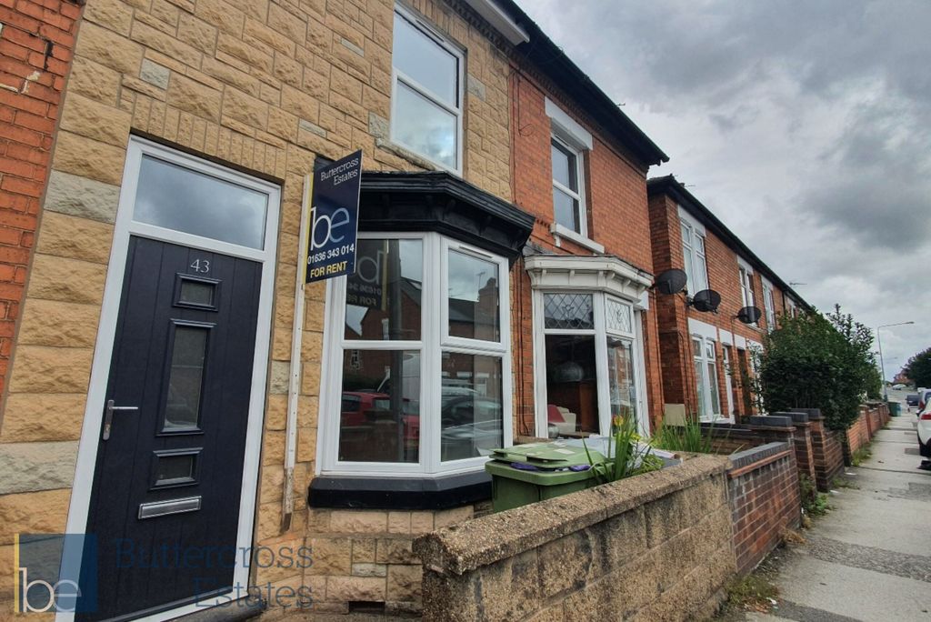 Property photo 1 of 9 Front