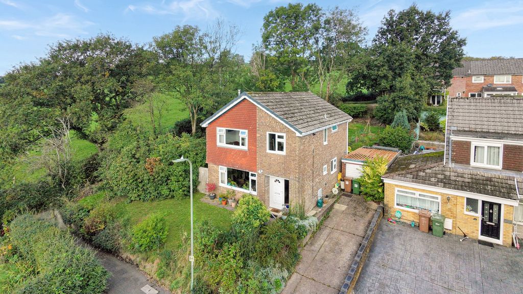 Property photo 1 of 34