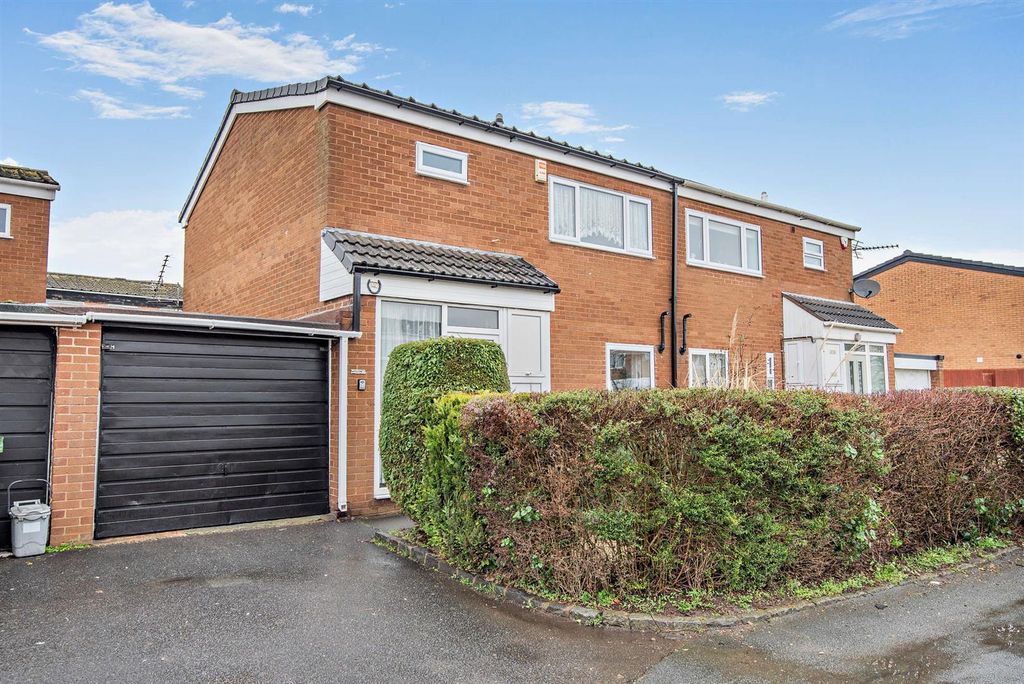 Property photo 1 of 12 8678034-Exterior04-800.Jpg