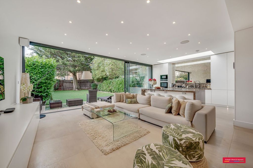 Property photo 1 of 17 Picture No. 56