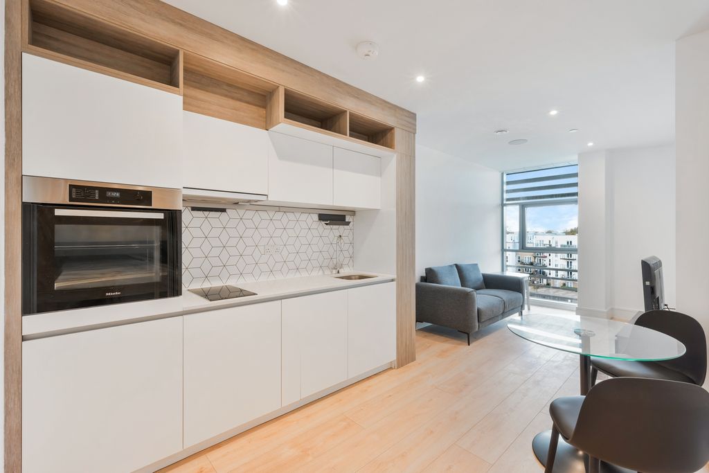 Property photo 2 of 9