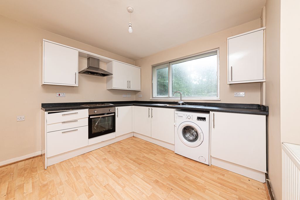 Property photo 2 of 21 10