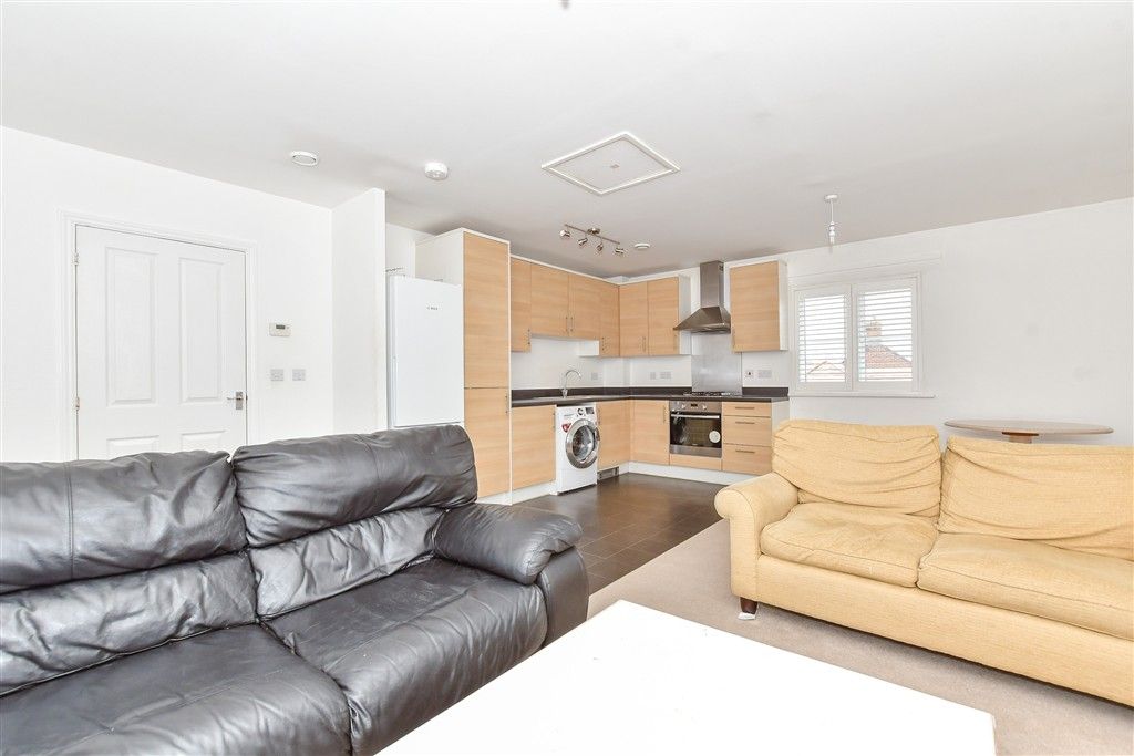 Property photo 3 of 4 Lounge/Kitchen/Dining