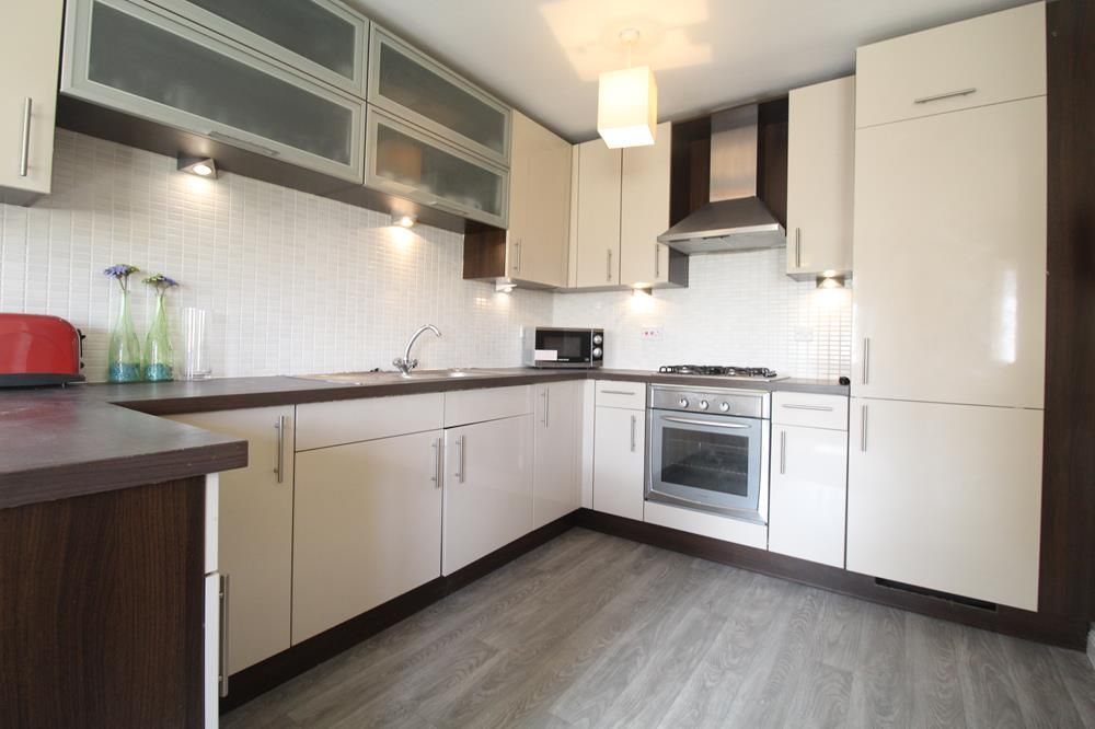 Property photo 3 of 15 Kitchen