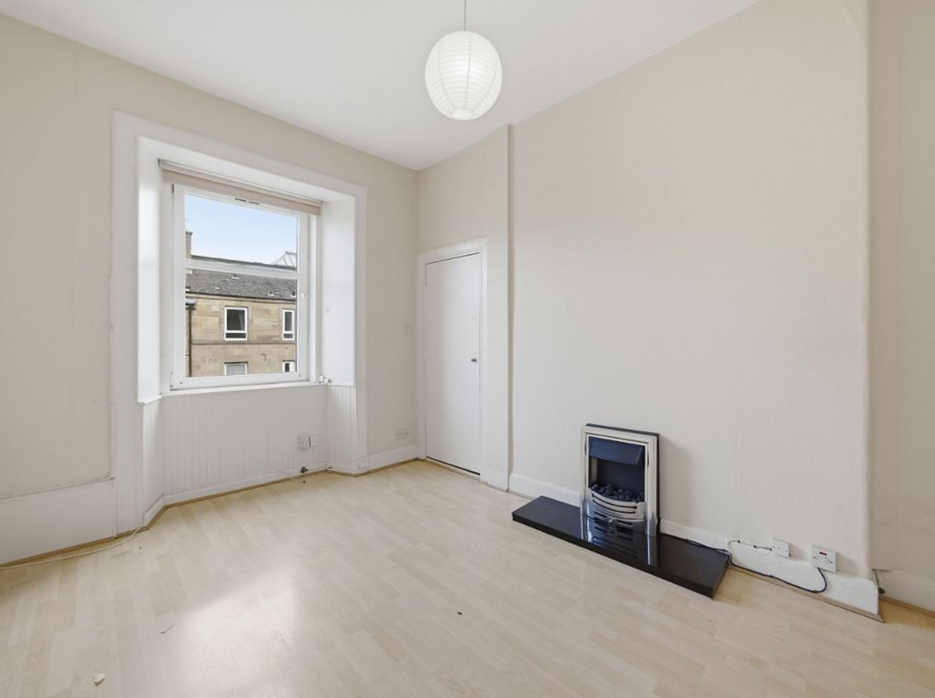 Property photo 3 of 15 Picture 3