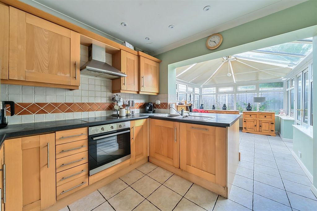 Property photo 2 of 13 Kitchen