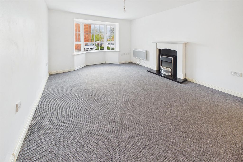 Property photo 2 of 7 Lounge