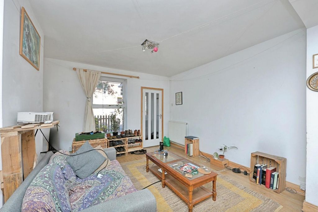 Property photo 2 of 10 Pbox-Img.Jpg