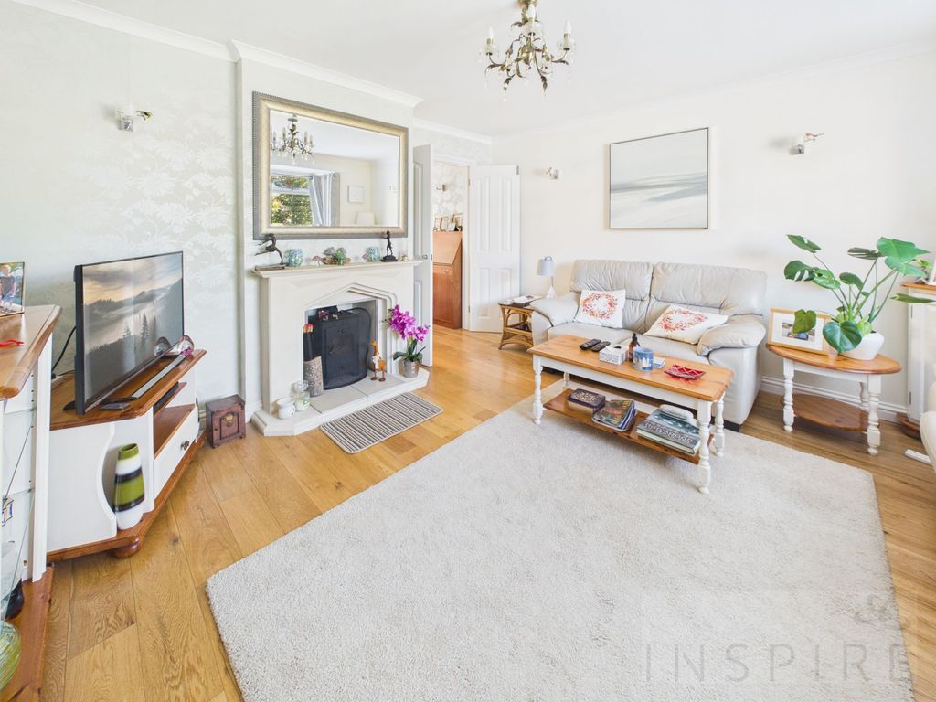 Property photo 2 of 22