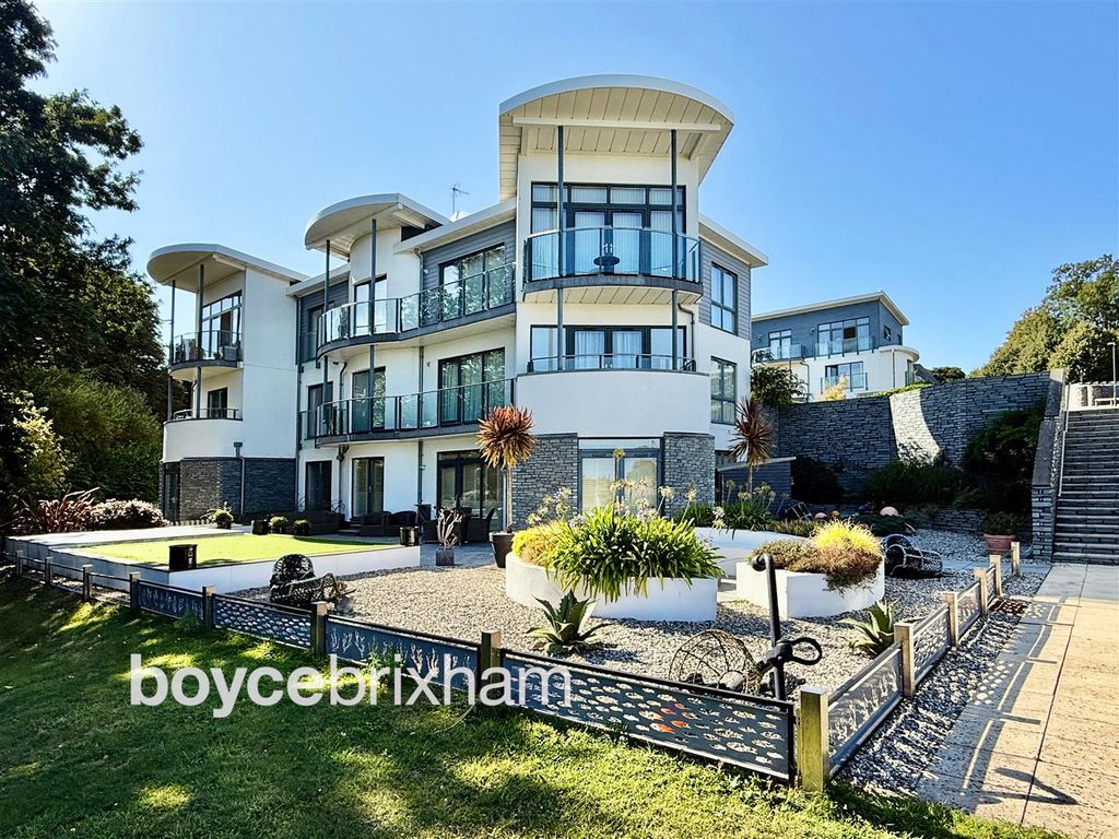 Property photo 1 of 24 Frontwm.Jpg