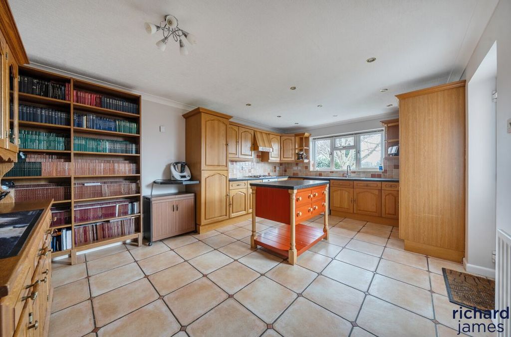 Property photo 3 of 12 8Db554Fef5Af48Feacf769791B0Da3B7