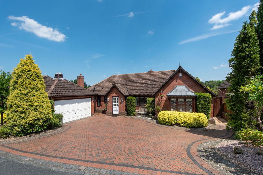 Property photo 1 of 34