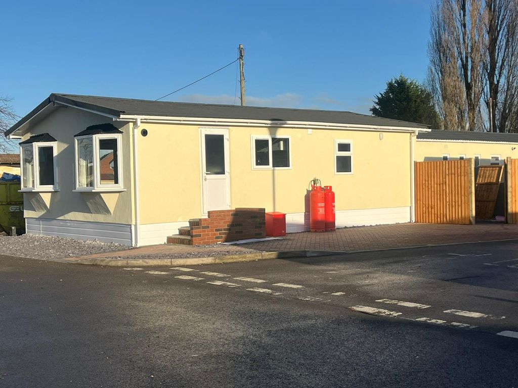 Property photo 2 of 7