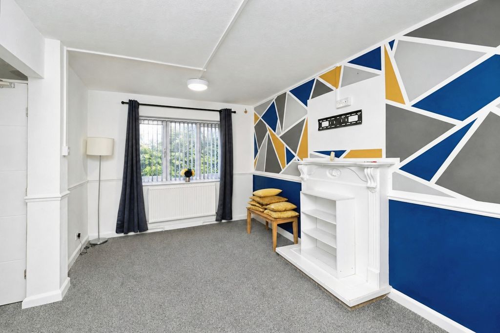Property photo 3 of 23 Pbox-Img.Jpg