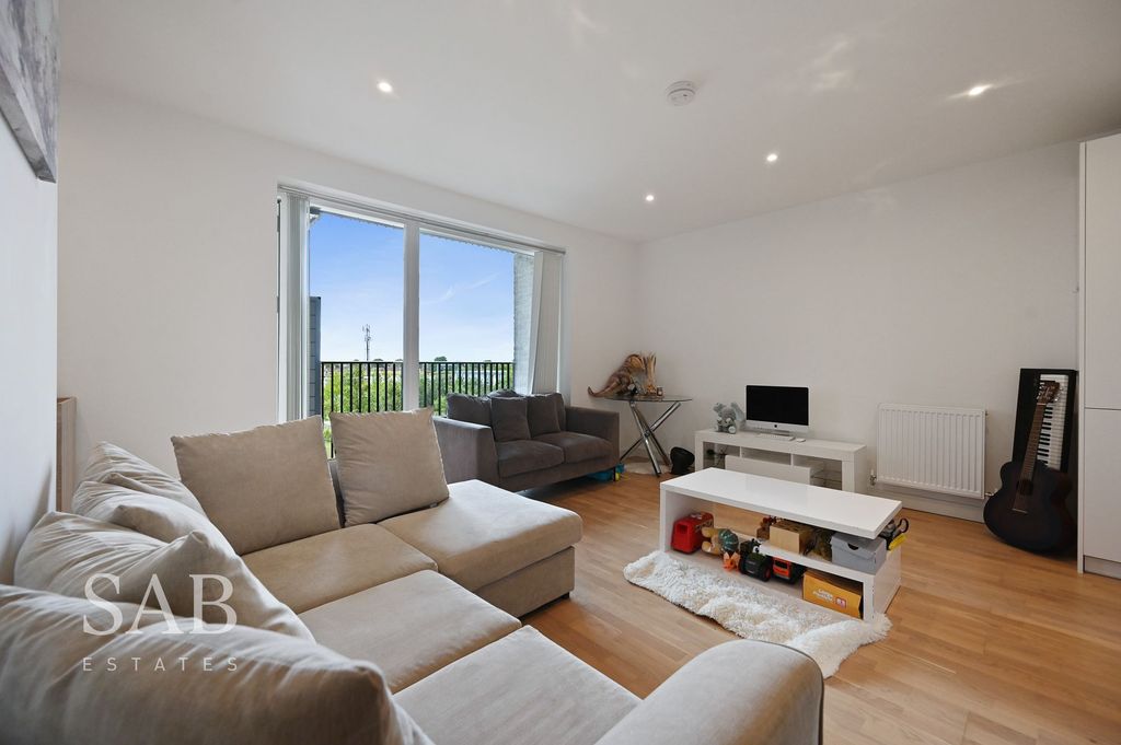 Property photo 3 of 13