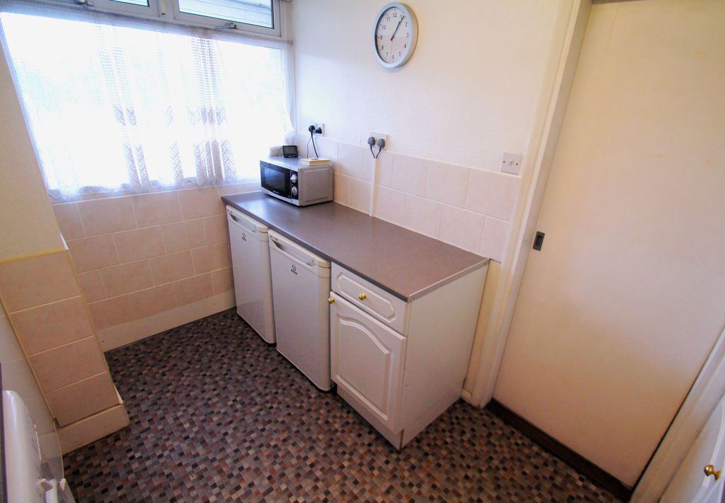 Property photo 3 of 13 Breakfast Area