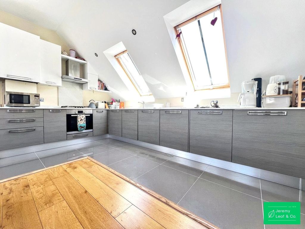 Property photo 3 of 15 Kitchen