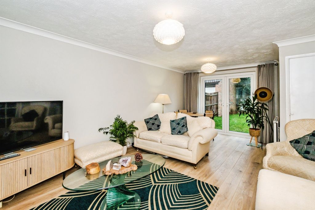 Property photo 2 of 20