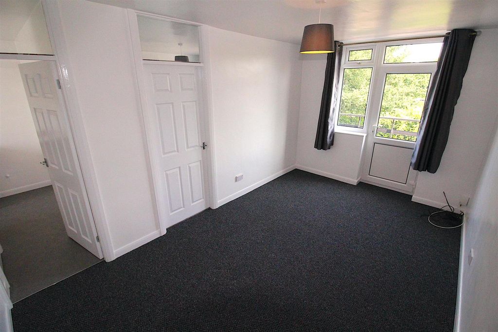 Property photo 3 of 8 Living Room