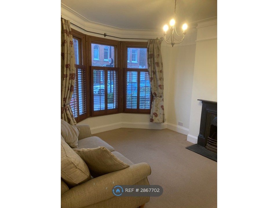 Property photo 3 of 12 Front Room