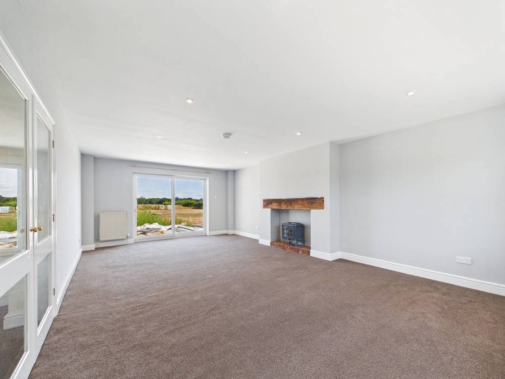 Property photo 2 of 19 Giraffe360-Still002
