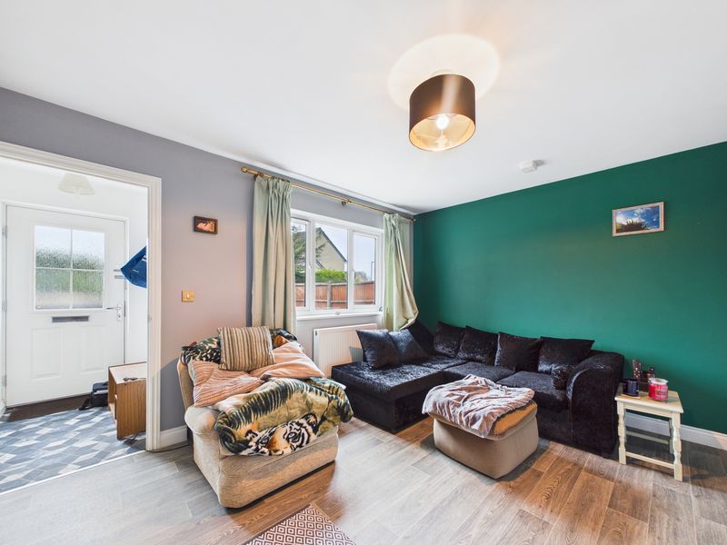 Property photo 2 of 18 Lounge