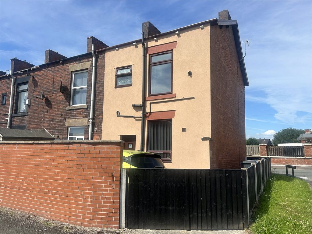 Property photo 2 of 17 External