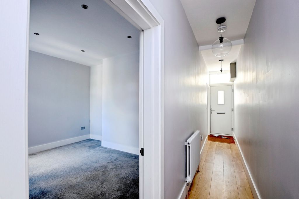 Property photo 2 of 24 Pbox-Img.Jpg