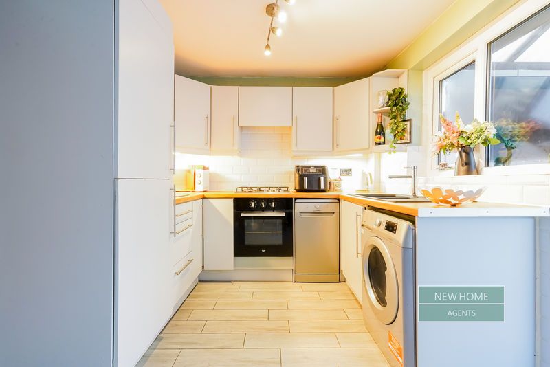 Property photo 2 of 19 Photo 8