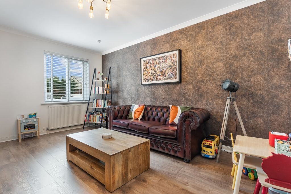 Property photo 2 of 17 Picture No. 05