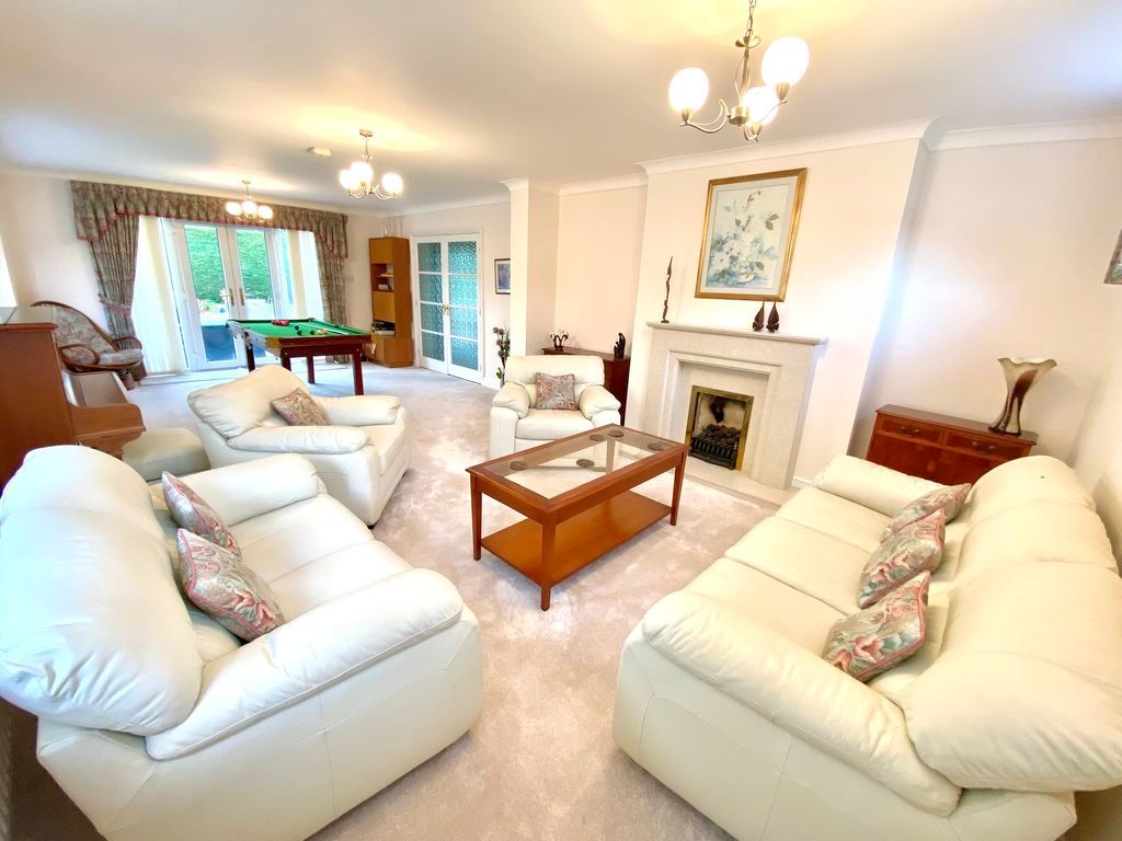 Property photo 3 of 20 Drawing Room