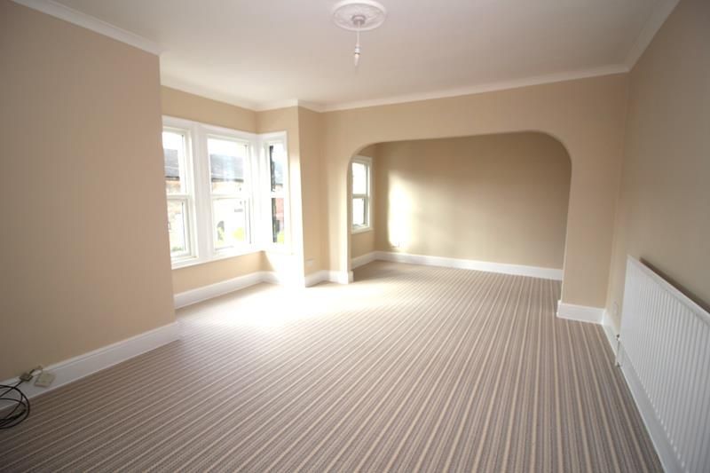 Property photo 2 of 9 Lounge Diner (3)