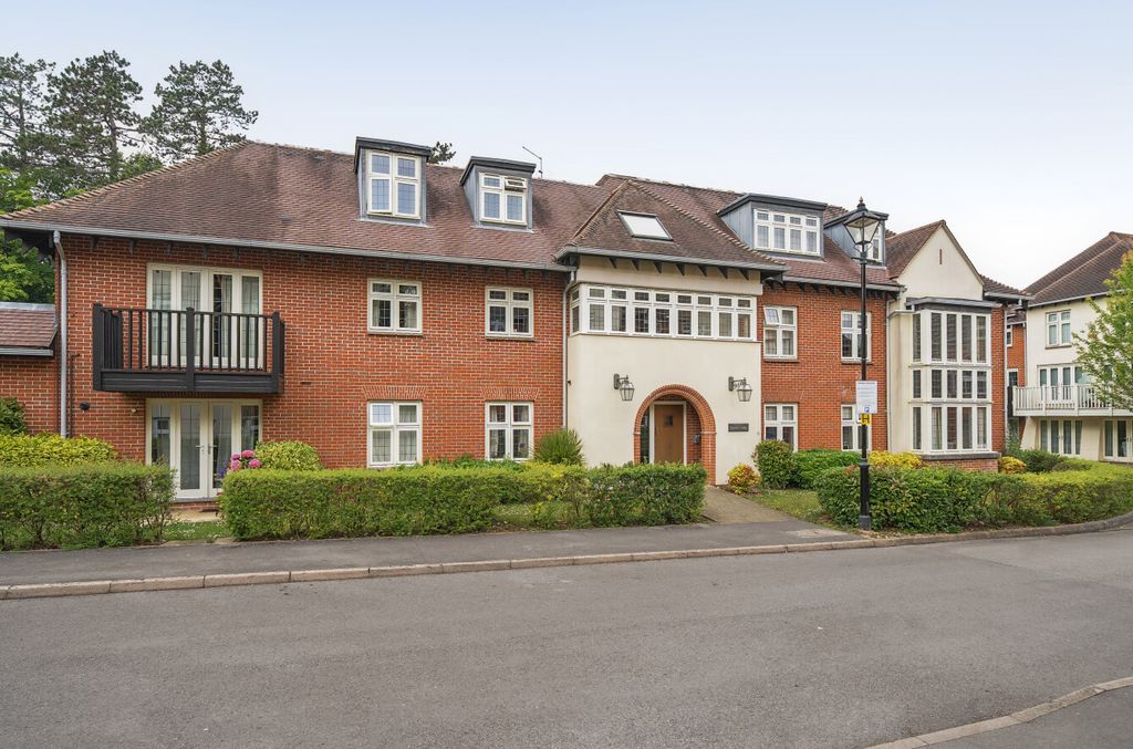 Property photo 1 of 10 1305461-6-684704E...