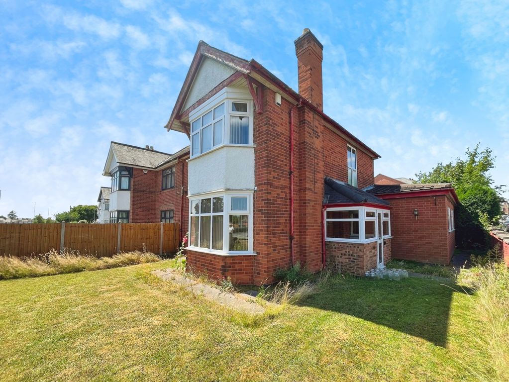 Property photo 1 of 19 Front