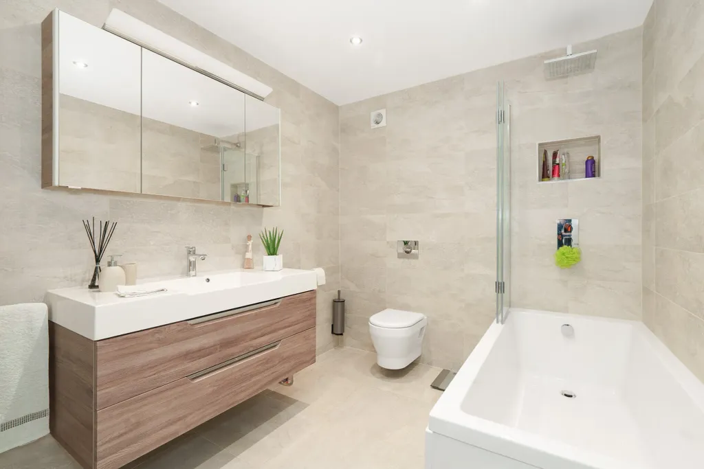 Additional image 20 of 2 bed flat for sale23, King Edward Bay Apartments, Onchan IM3
