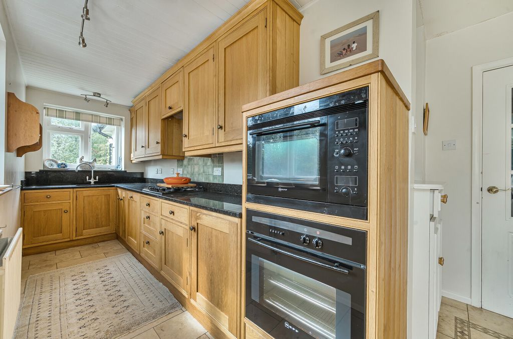 Property photo 2 of 23 1349625-12-68c15A...