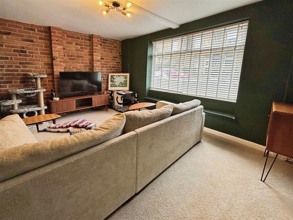 Property photo 2 of 25 Lounge