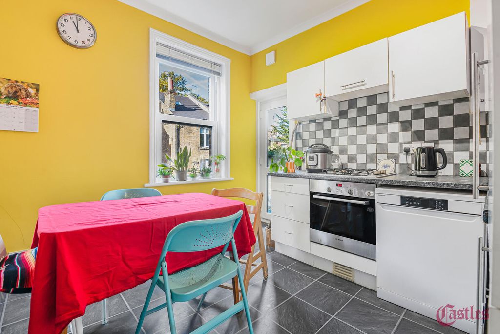 Property photo 2 of 16 Kitchen