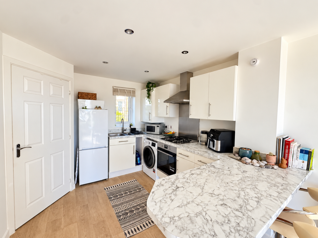Property photo 3 of 14 Kitchen Area